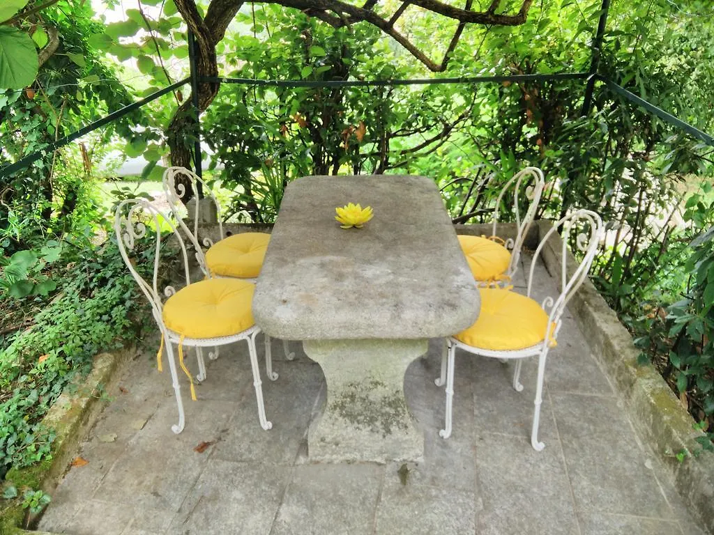 B&B Le Camelie Côme Couette-café